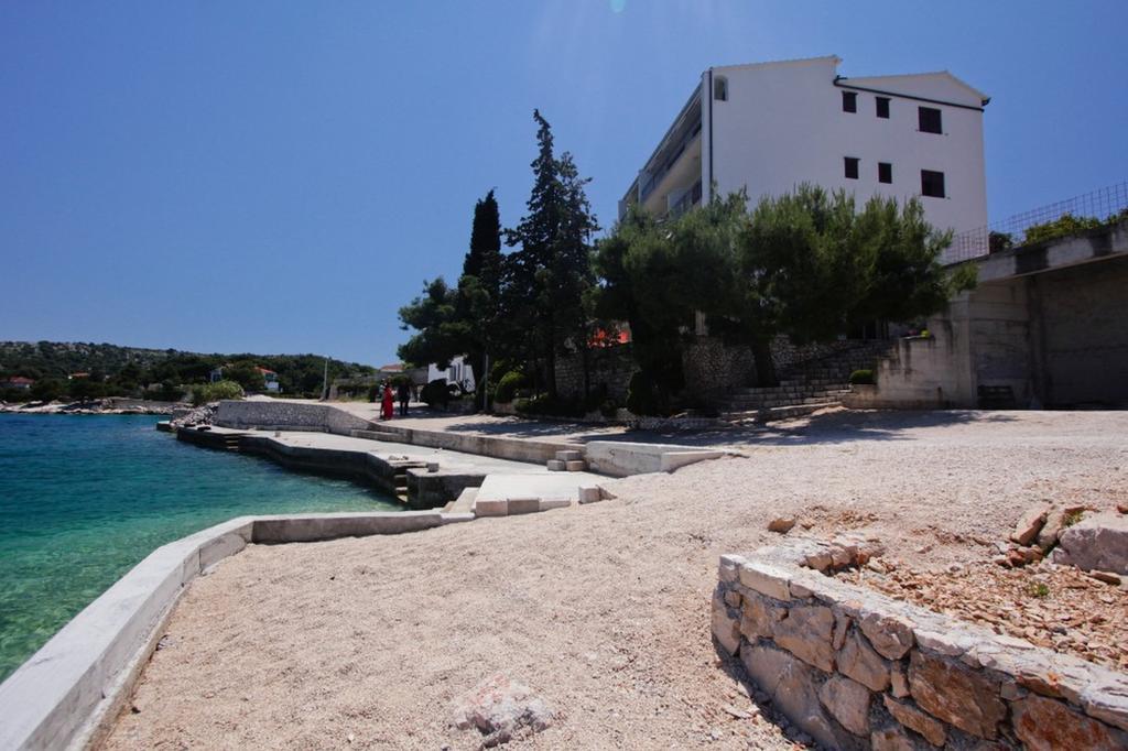 Apartments And Rooms Porto Ražanj 외부 사진