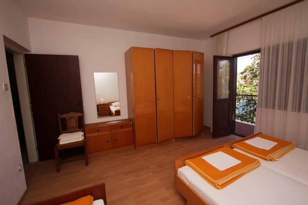 Apartments And Rooms Porto Ražanj 객실 사진