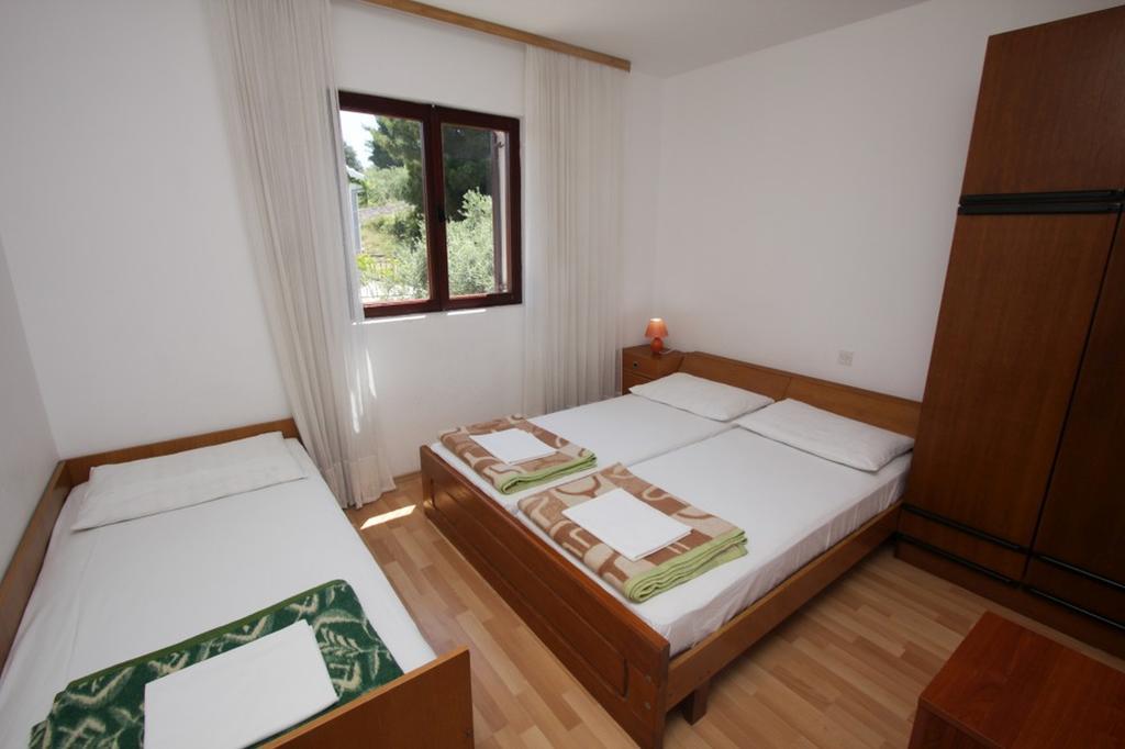 Apartments And Rooms Porto Ražanj 객실 사진