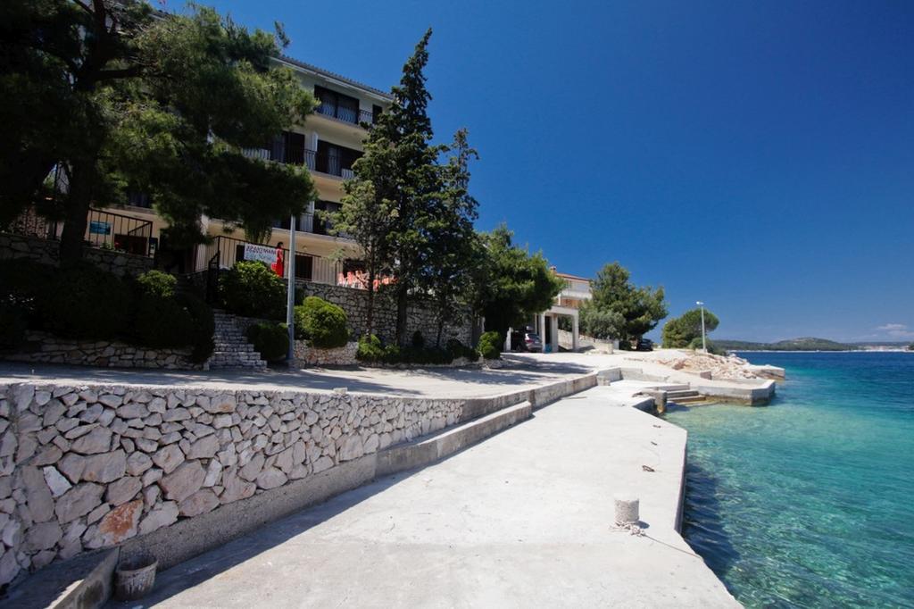 Apartments And Rooms Porto Ražanj 외부 사진